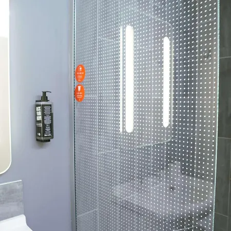Ibis Caen Porte D'angleterre Hotell Caen