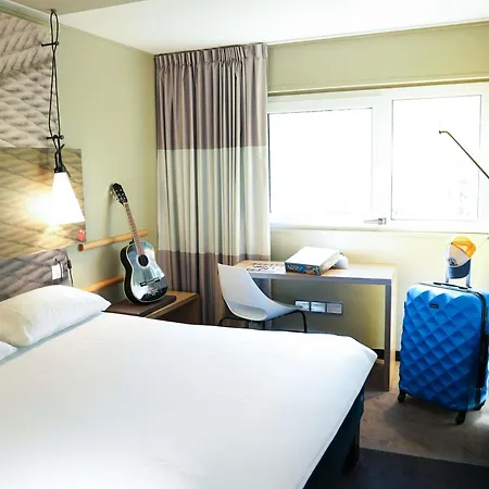 ホテル Ibis Porte D'angleterre カーン