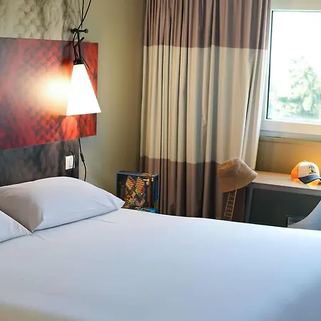 Hotel Ibis Porte D'angleterre