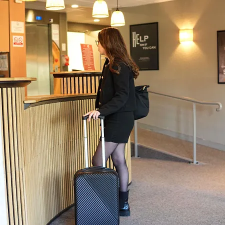Ibis Porte D’angleterre Hotel 3*