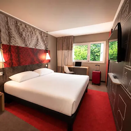 Ibis Porte D'angleterre Отель Кан