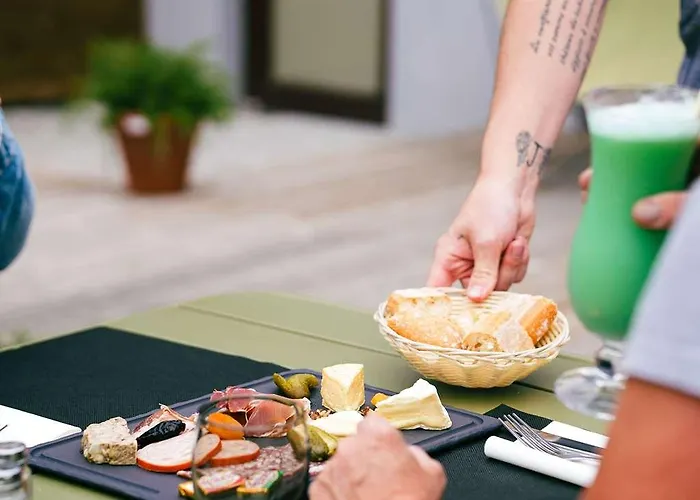 Ibis Porte D’angleterre Hotel Caen