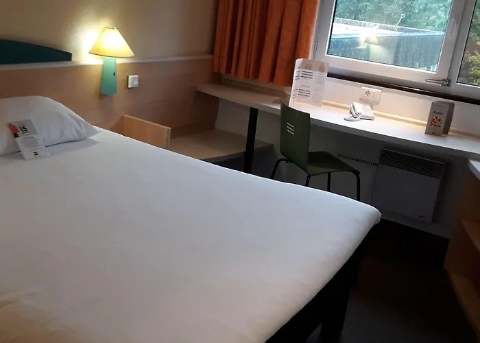 Hotel Ibis Porte D’angleterre 3*